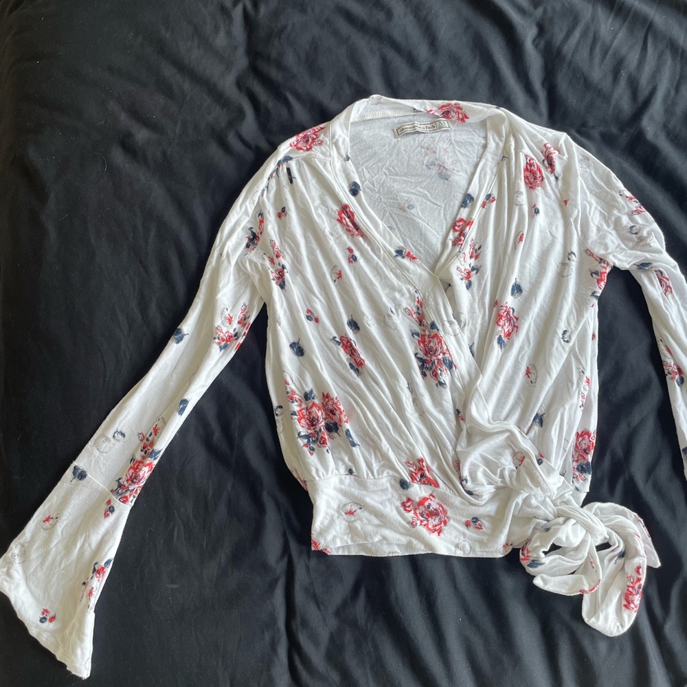 Abercrombie Floral Flare-Sleeve Blouse
